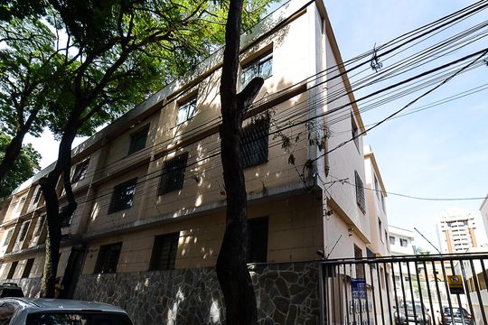 Fachada de apartamento à venda com 3 quartos, 90m² em Santo Antônio, Belo Horizonte