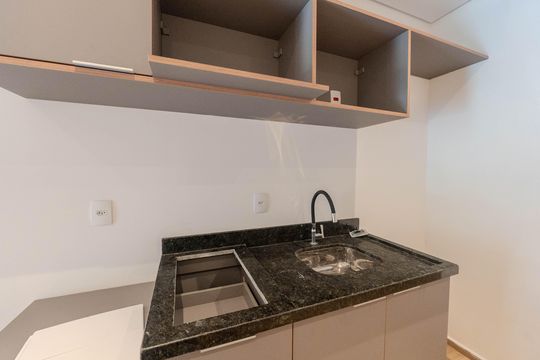 Cozinha de apartamento para alugar com 1 quarto, 33m² em Bela Vista, São Paulo
