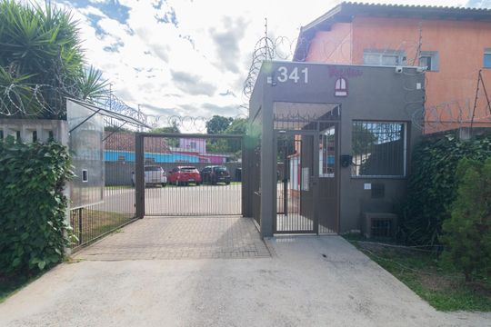 Fachada de casa de condomínio à venda com 1 quarto, 49m² em Santa Tereza, Porto Alegre