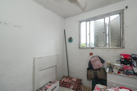 Quarto 2 de apartamento à venda com 2 quartos, 40m² em Rubem Berta, Porto Alegre