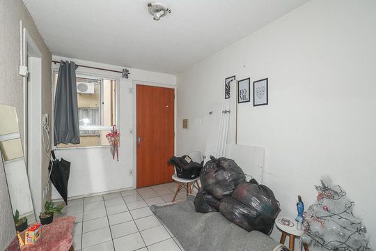Apartamento à venda com 2 quartos, 40m² em Rubem Berta, Porto Alegre