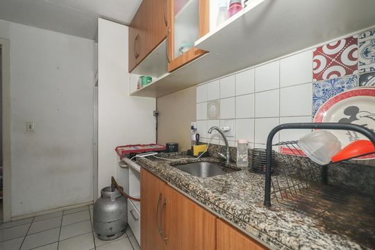 Cozinha  de apartamento à venda com 2 quartos, 40m² em Rubem Berta, Porto Alegre