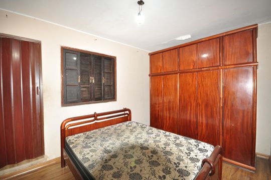 Quarto Suíte de casa à venda com 2 quartos, 300m² em Vila Nivi, São Paulo