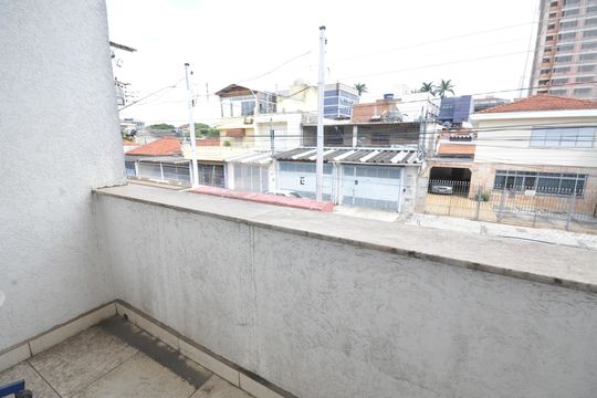 Sacada do Quarto 2 de casa à venda com 2 quartos, 300m² em Vila Nivi, São Paulo