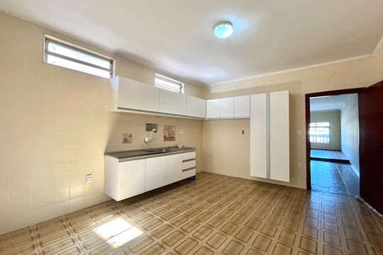 Cozinha de casa à venda com 4 quartos, 280m² em Planalto Paulista, São Paulo
