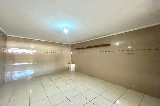 Garagem de casa à venda com 4 quartos, 280m² em Planalto Paulista, São Paulo