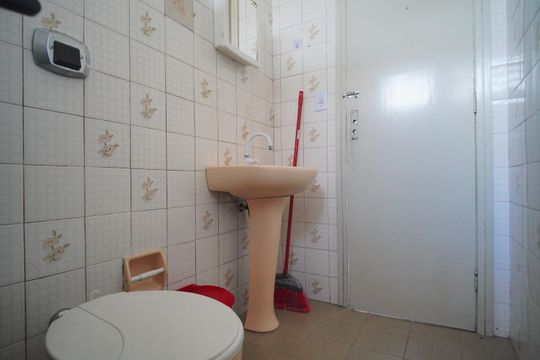 Banheiro Social de apartamento para alugar com 1 quarto, 30m² em Cristo Rei, São Leopoldo