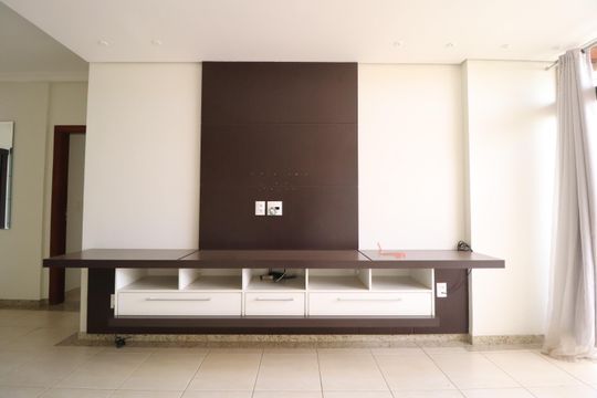 Sala de apartamento para alugar com 3 quartos, 175m² em Osvaldo Rezende, Uberlândia