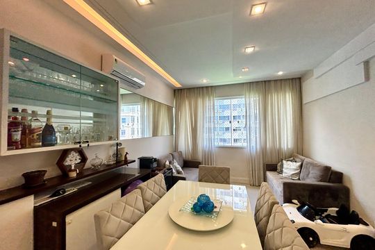 Sala 1 de apartamento à venda com 3 quartos, 96m² em Copacabana, Rio de Janeiro