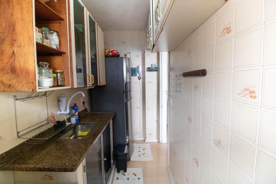 Cozinha e Área de Serviço de apartamento à venda com 2 quartos, 44m² em Barreto, Niterói