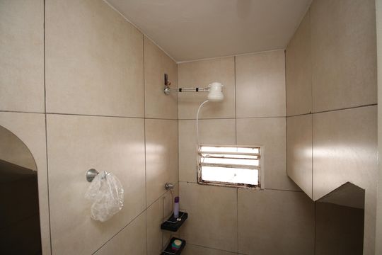 Banheiro Social de apartamento para alugar com 1 quarto, 45m² em Asa Norte, Brasília