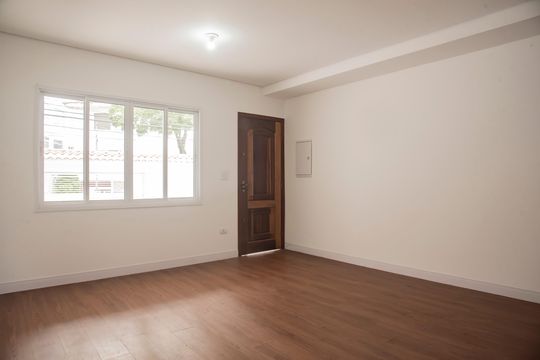 Sala de casa à venda com 3 quartos, 200m² em Chácara Inglesa, São Paulo