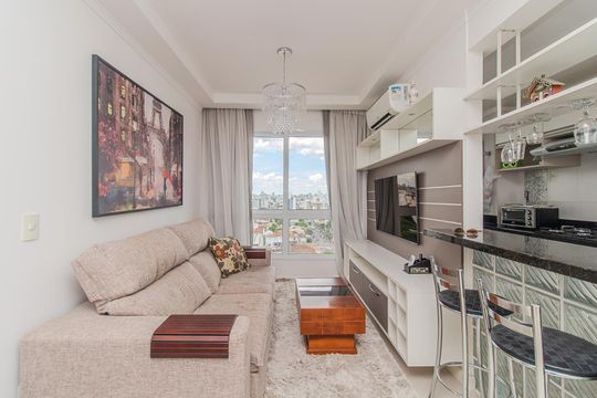 Apartamento à venda com 2 quartos, 58m² em Santo Antônio, Porto Alegre