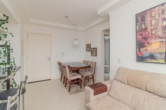 Sala de apartamento à venda com 2 quartos, 58m² em Santo Antônio, Porto Alegre