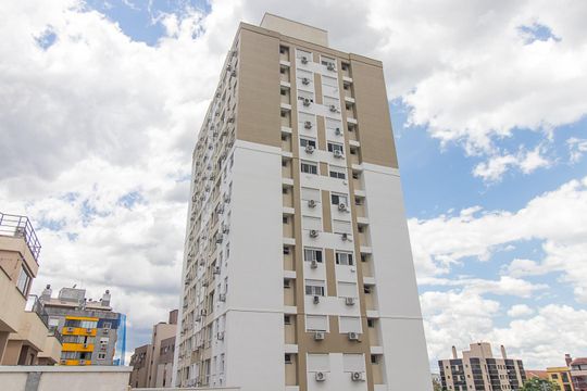 Fachada de apartamento à venda com 2 quartos, 58m² em Santo Antônio, Porto Alegre