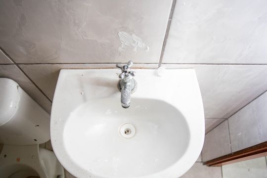 Banheiro de apartamento à venda com 1 quarto, 36m² em Taboão, Diadema