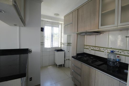 Cozinha de apartamento para alugar com 2 quartos, 73m² em Mário Quintana, Porto Alegre