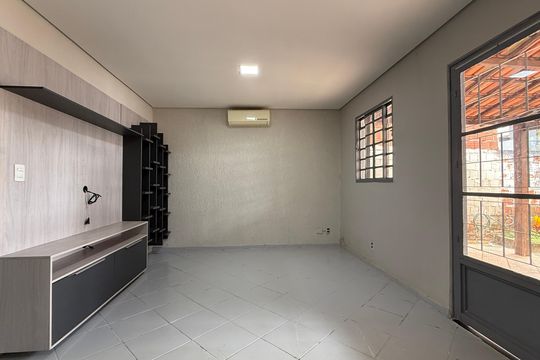 Sala de casa para alugar com 2 quartos, 60m² em Riacho Fundo I, Brasília