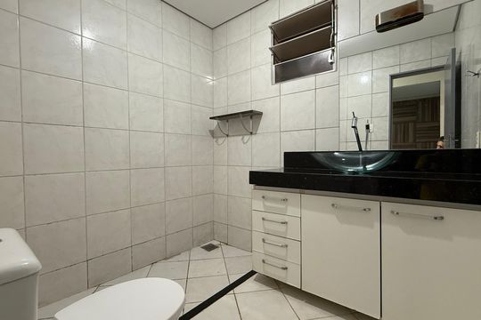 Banheiro de casa para alugar com 2 quartos, 60m² em Riacho Fundo I, Brasília