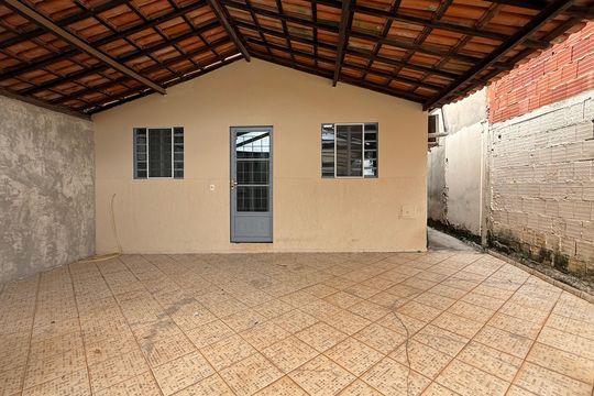 Fachada Casa de casa para alugar com 2 quartos, 60m² em Riacho Fundo I, Brasília