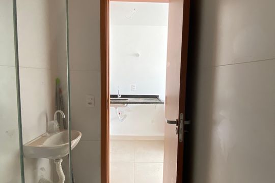 Banheiro de kitnet/studio à venda com 1 quarto, 25m² em Vila Mazzei, São Paulo