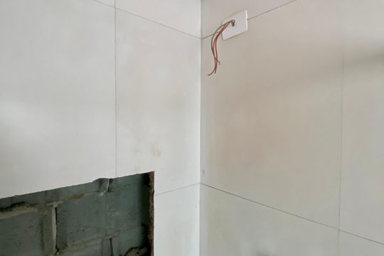 Banheiro de kitnet/studio à venda com 1 quarto, 25m² em Vila Mazzei, São Paulo