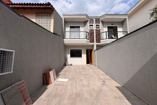Garagem de casa à venda com 4 quartos, 132m² em Utinga, Santo André