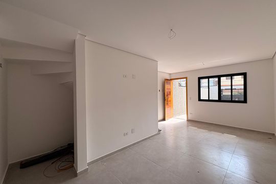 Sala de casa à venda com 4 quartos, 132m² em Utinga, Santo André
