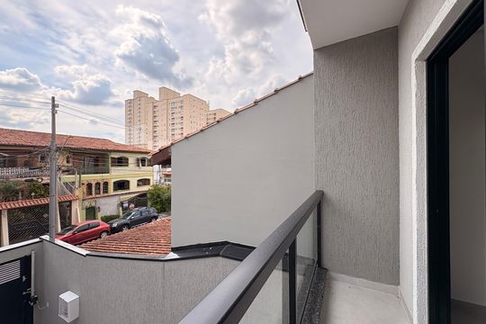 Sacada de casa à venda com 4 quartos, 132m² em Utinga, Santo André