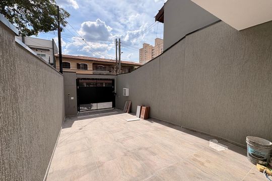 Garagem de casa à venda com 4 quartos, 132m² em Utinga, Santo André