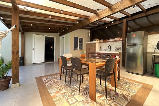 Área Gourmet  de casa para alugar com 3 quartos, 127m² em Campeche, Florianópolis