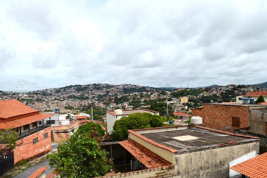 vista de casa para alugar com 2 quartos, 570m² em Belmonte, Belo Horizonte