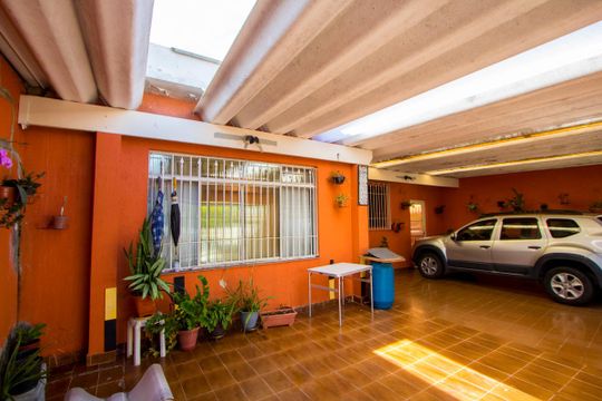 Garagem de casa para alugar com 3 quartos, 250m² em Vila Pires, Santo André