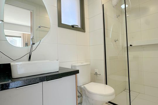 Banheiro de kitnet/studio à venda com 1 quarto, 32m² em Pompeia, São Paulo