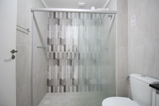 Banheiro Social de kitnet/studio à venda com 1 quarto, 34m² em Vila Sonia, São Paulo