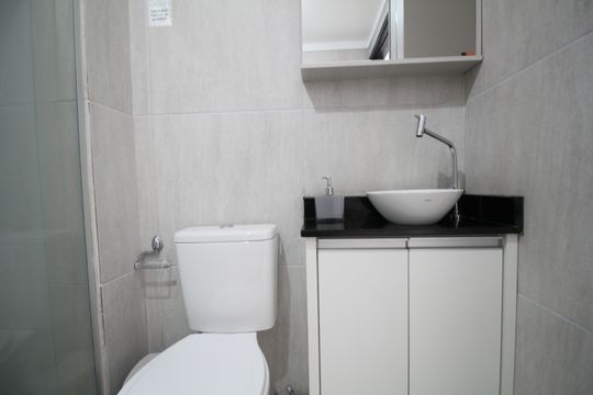 Banheiro Social de kitnet/studio à venda com 1 quarto, 34m² em Vila Sonia, São Paulo