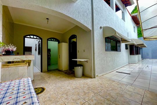 Área de Serviço de casa à venda com 4 quartos, 415m² em Vila Galvão, Guarulhos