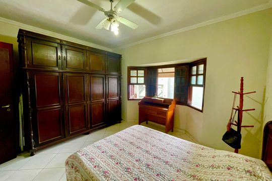 Quarto 1 de casa à venda com 4 quartos, 415m² em Vila Galvão, Guarulhos