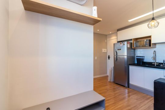 Sala de Estar de apartamento à venda com 2 quartos, 36m² em Vila Hebe, São Paulo