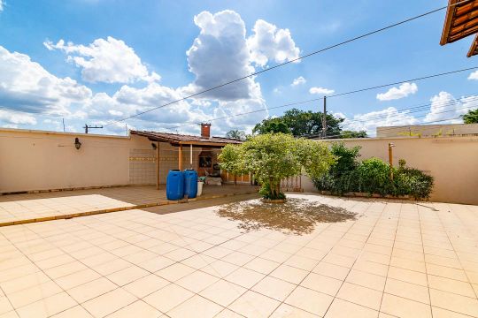 Quintal de casa à venda com 4 quartos, 226m² em Salgado Filho, Belo Horizonte