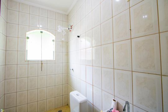 Banheiro do quarto 1 de casa à venda com 3 quartos, 230m² em Vila Guarará, Santo André