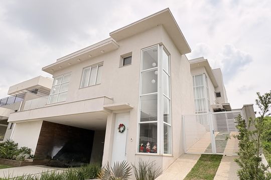 Fachada de casa de condomínio à venda com 4 quartos, 483m² em Horto Florestal, Jundiaí