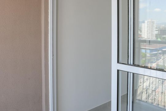 Sacada de apartamento para alugar com 2 quartos, 33m² em Parque Industrial Tomas Edson, São Paulo