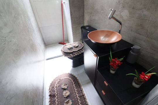 Banheiro de apartamento à venda com 2 quartos, 42m² em Jardim Boa Vista, Osasco