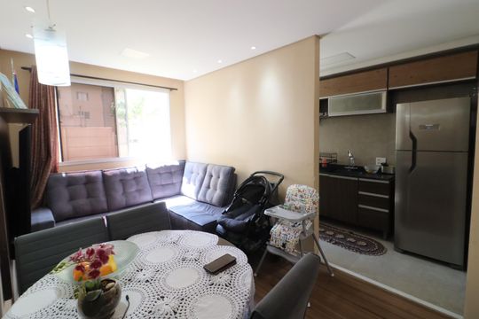 Sala de apartamento à venda com 2 quartos, 42m² em Jardim Boa Vista, Osasco