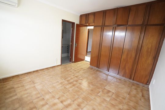 Casa de Condomínio para alugar com 3 quartos, 700m² em Jardim Atlantico, Goiânia