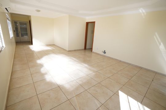 Casa de Condomínio para alugar com 3 quartos, 700m² em Jardim Atlantico, Goiânia