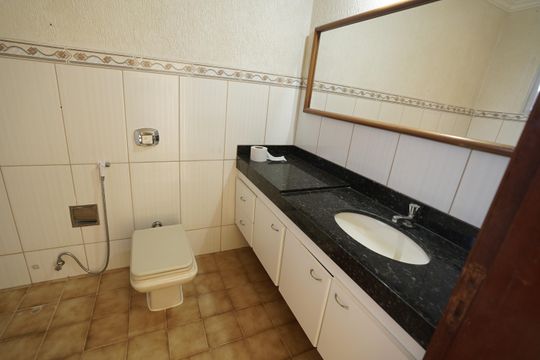 Casa de Condomínio para alugar com 3 quartos, 700m² em Jardim Atlantico, Goiânia