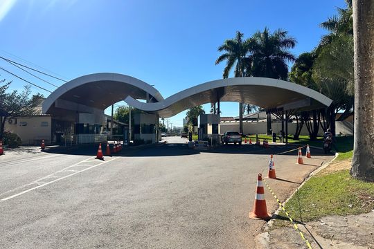 Casa de Condomínio à venda com 3 quartos, 700m² em Jardim Atlantico, Goiânia