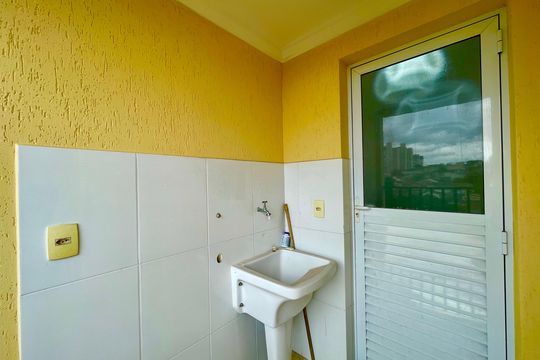 Área de Serviço de apartamento para alugar com 2 quartos, 40m² em Jardim do Papai, Guarulhos